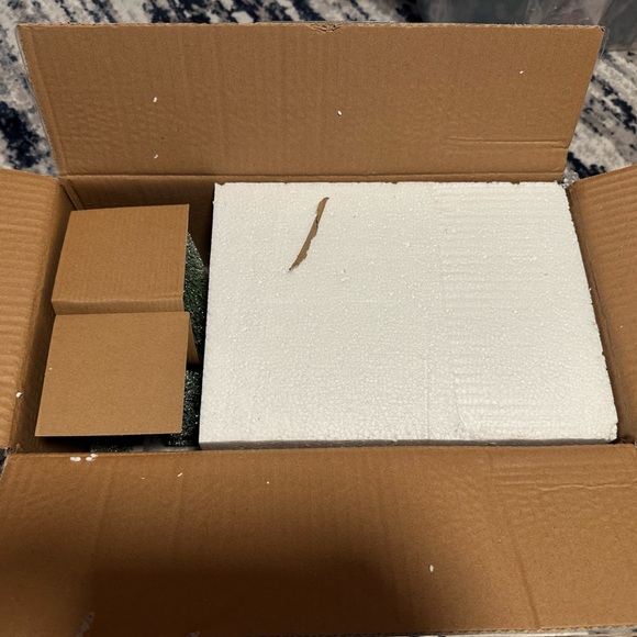 10pc Battery Operated Ceramic Christmas Village Kit White/ Black Wondershop - Picture 5 of 8